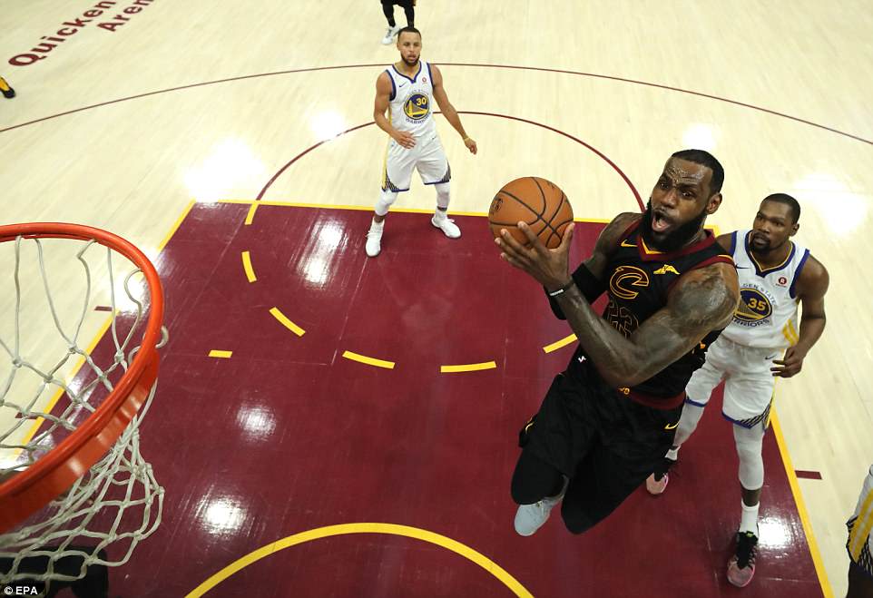 WARRIORS YAKARIBIA KUPATA UBINGWA DHIDI YA CAVS, YASHINDA GAME 3 - Global Publishers