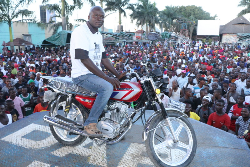 WASHINDI WA TUSUA MAISHA NA GLOBAL WAPEWA ZAWADI - Global Publishers