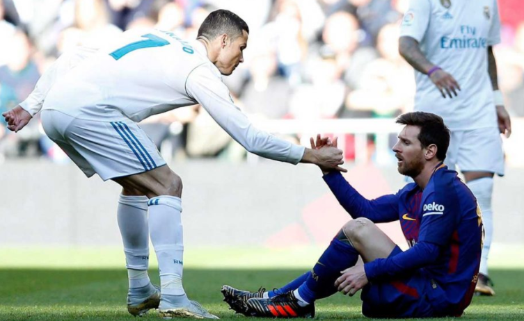 Lionel Messi Kumfata Cristiano Ronaldo - Global Publishers