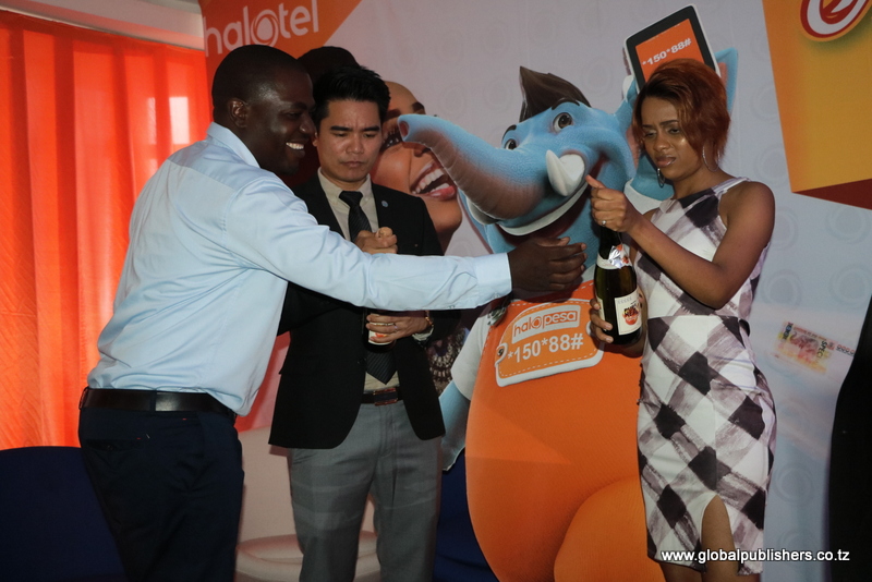 Halotel yaja na Ninogeshe na Halopesa ya Nandy - Global Publishers