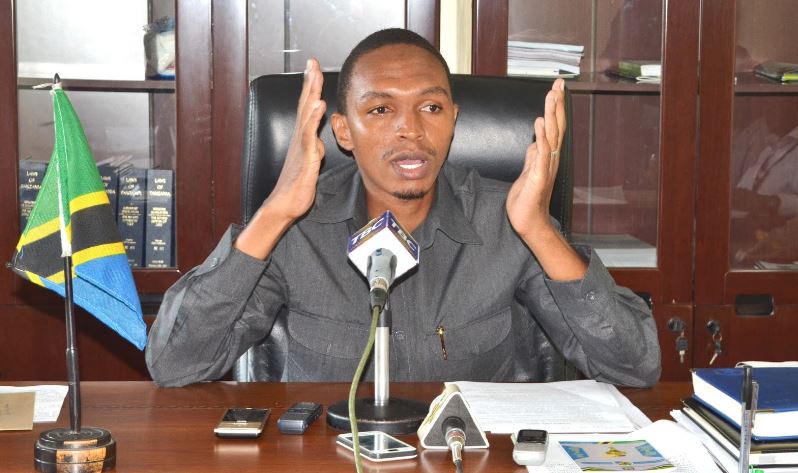 RC HAPI AMTUMBUA DAKTARI - Global Publishers