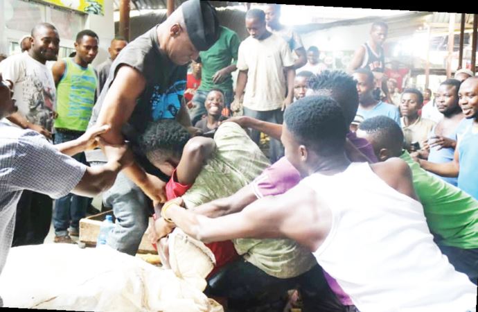 200 YAZUA TIMBWILI SOKONI - Global Publishers