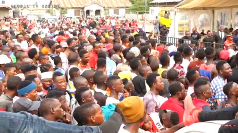 LIVE KUTOKATandale, Diamond Akisheherekea Siku ya Kuzaliwa - Global Publishers
