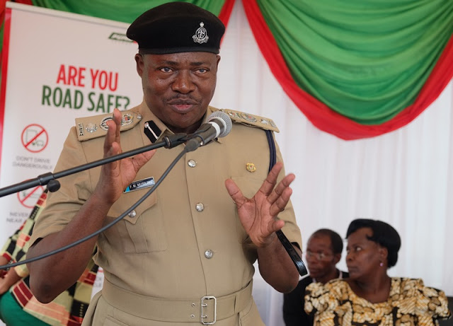 NIMEPATA DAWA YA TRAFIKI WALA RUSHWA; TUITUMIE ! - Global Publishers