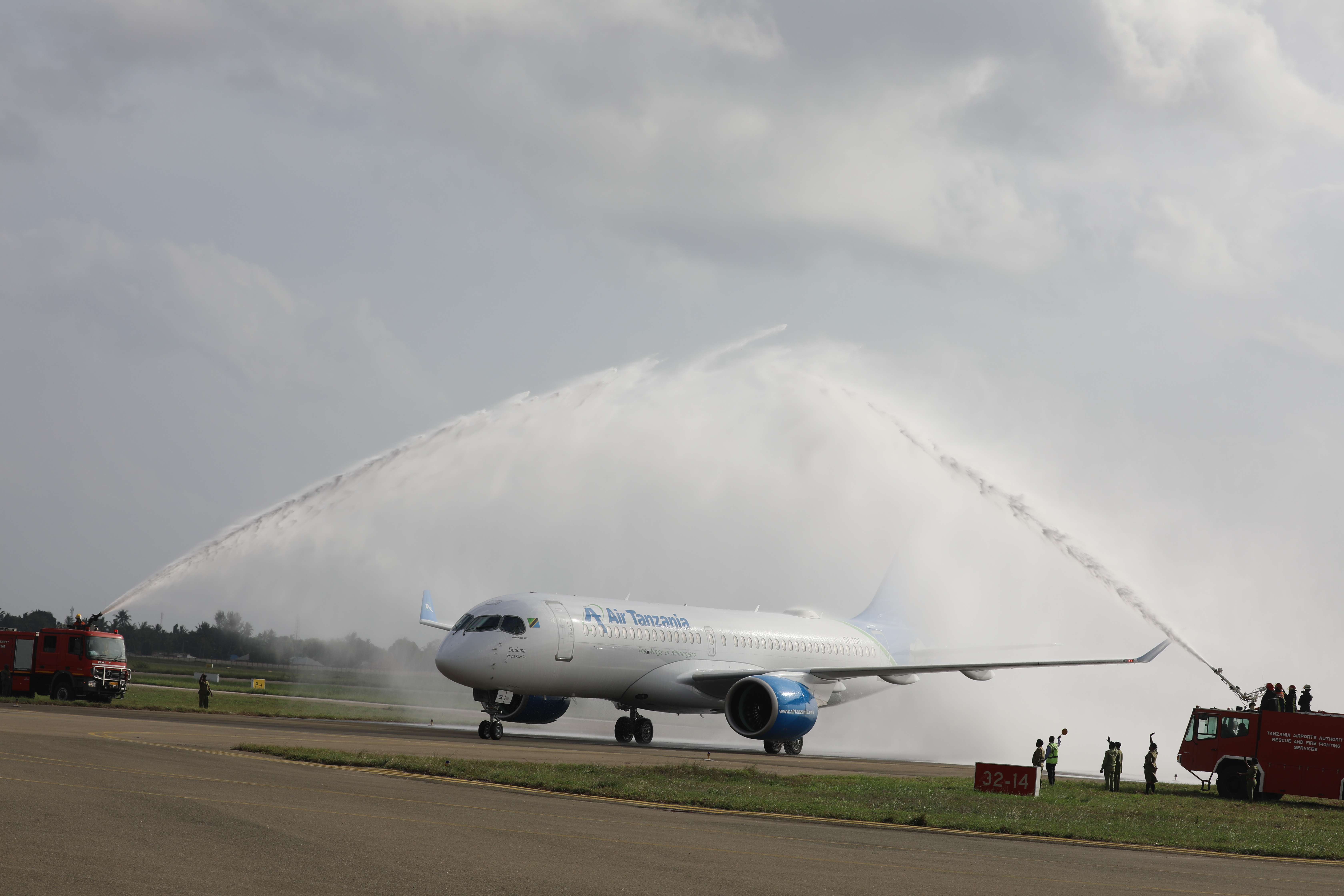 RAIS MAGUFULI APOKEA NDEGE MPYA YA AIRBUS 220 – 300 - Global Publishers