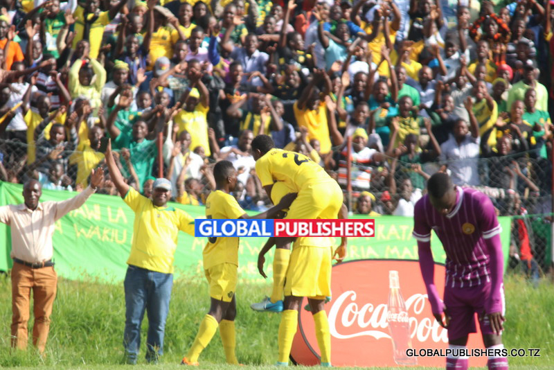 Makambo Mtu Mbayaaaa! Yanga Yafikisha Pointi 50