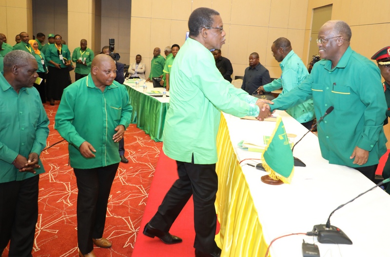 CCM YAWASAMEHE ILIYOWATIMUA, YUMO MADABIDA - Global Publishers