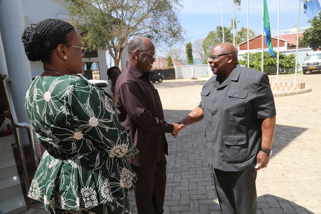 Rais Magufuli Ampa Pole Mzee Mkapa kwa Msiba Mzito - Global Publishers