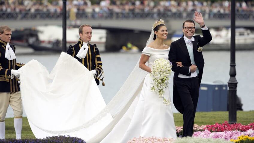 SERIKALI CHINA YAPIGA MARUFUKU HARUSI ZA KIFAHARI - Global Publishers