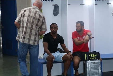 VIDEO Iliyombamba Mchezaji Mpya Simba Akiwa Uwanjani - Global Publishers