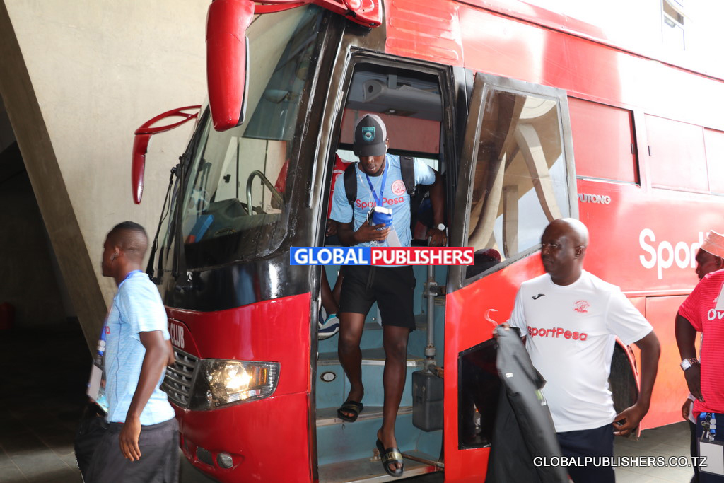 SIMBA WALIVYOTUA TAIFA KUKIPIGA NA JS SAOURA (PICHA +VIDEO) - Global Publishers