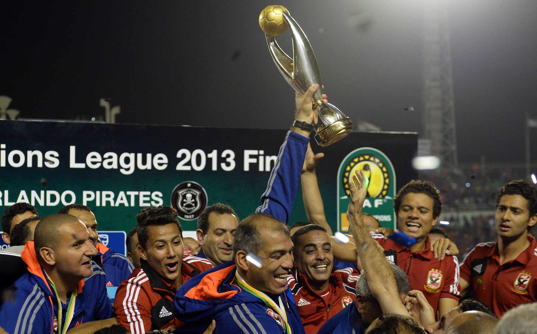 AL AHLY WAPINZANI WA SIMBA, WABABE WA AFRIKA, DUNIA - Global Publishers