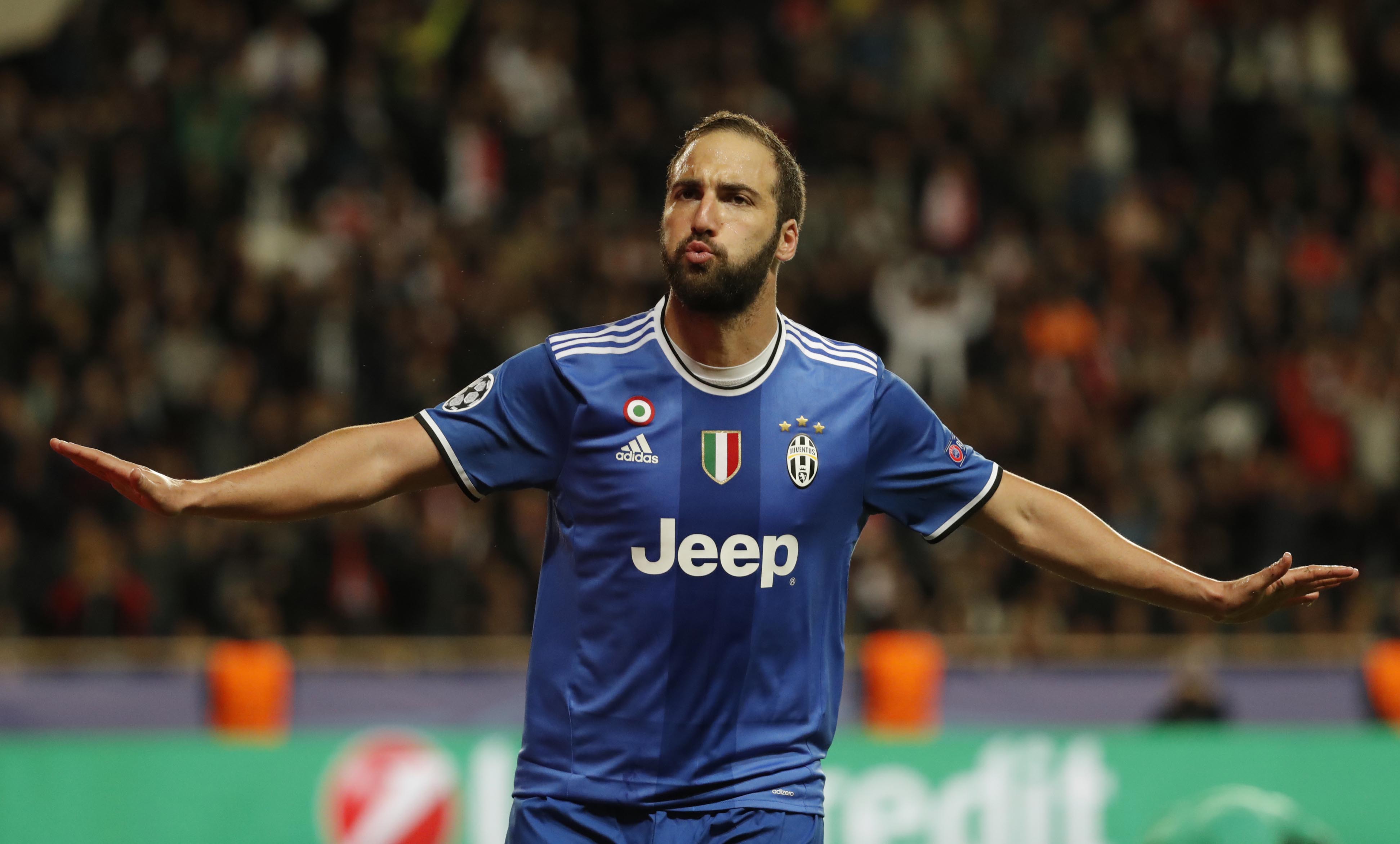 Chelsea Yamtaka Higuain - Global Publishers