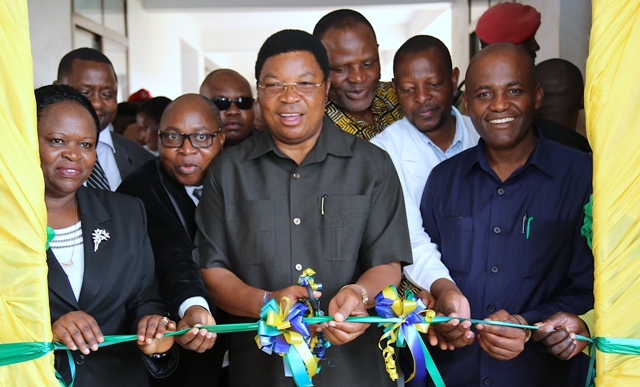 MAJALIWA AZINDUA X- RAY YA KIDIGITALI KATIKA HOSPITALI YA RUFAA YA MKOA WA RUVUMA - Global Publishers