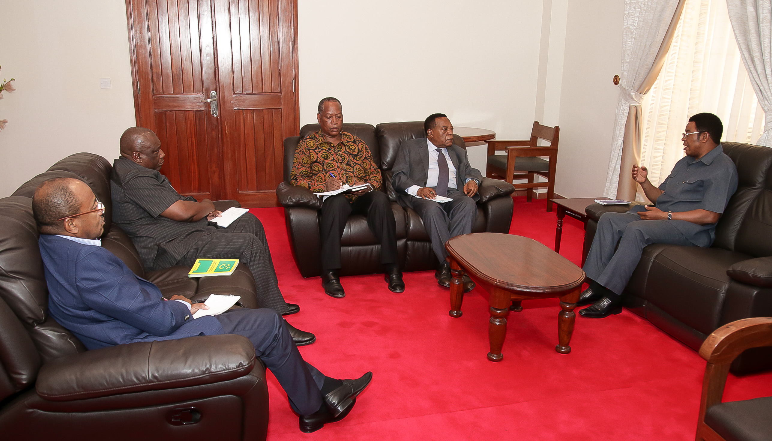 MJALIWA AKUTANA na Mwinyi, Lugola, Kabudi na Mahiga - Global Publishers