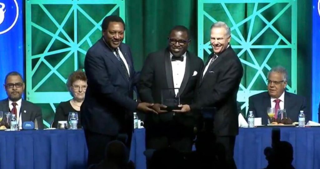 MTANZANIA ALIYELETA DREAMLINER ASHINDA TUZO MAREKANI