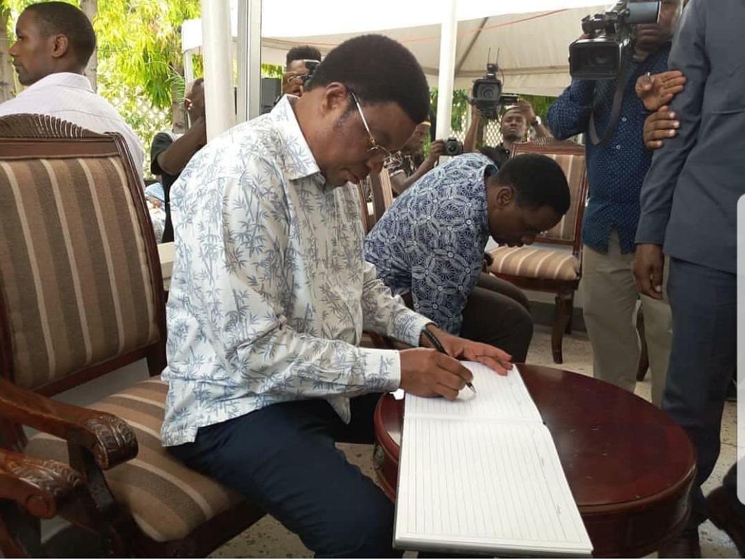 Waziri Mkuu, RC Makonda Walivyofika MSIBA WA RUGE MUTAHABA – Video - Global Publishers