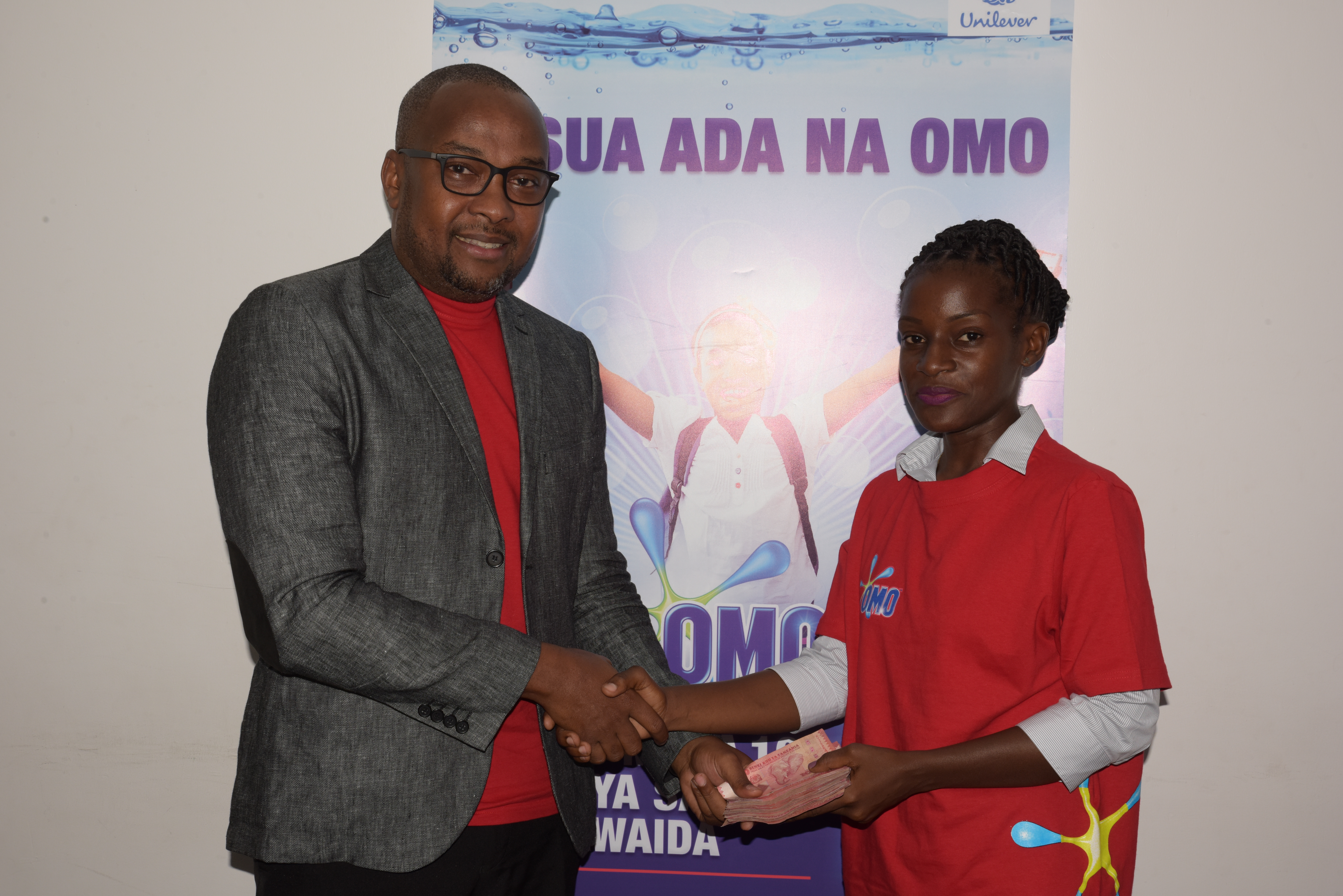 Milioni 7.5 Yakabidhiwa kwa washindi 12 wa Tusua Ada na Omo - Global Publishers