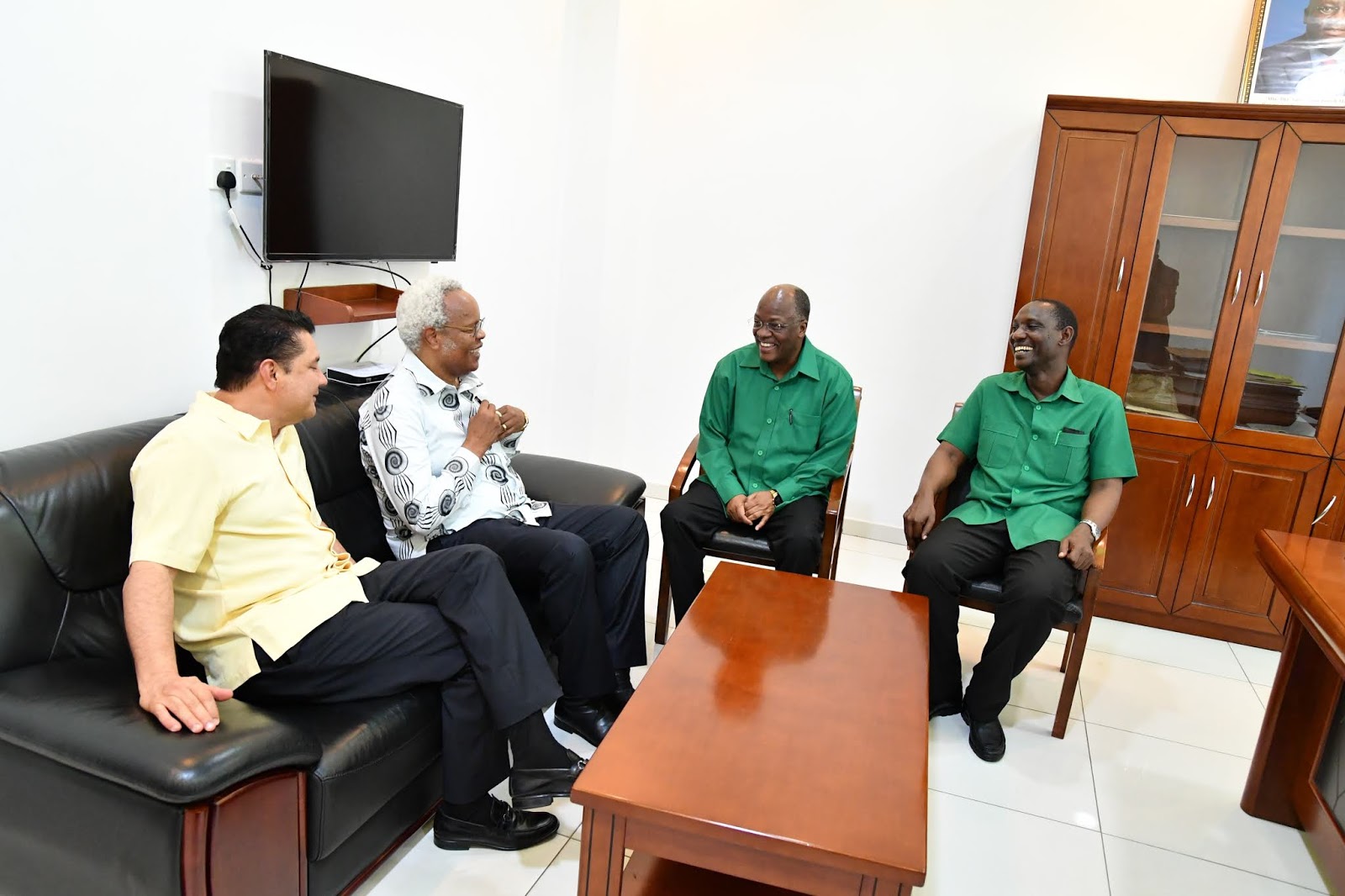 Lowassa na Rostam Aziz Ndani ya CCM – Pichaz 10