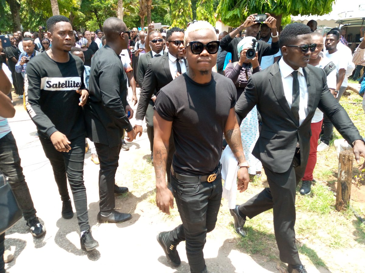 HARMONIZE AWASILI KARIMJEE KUMUAGA RUGE - Global Publishers