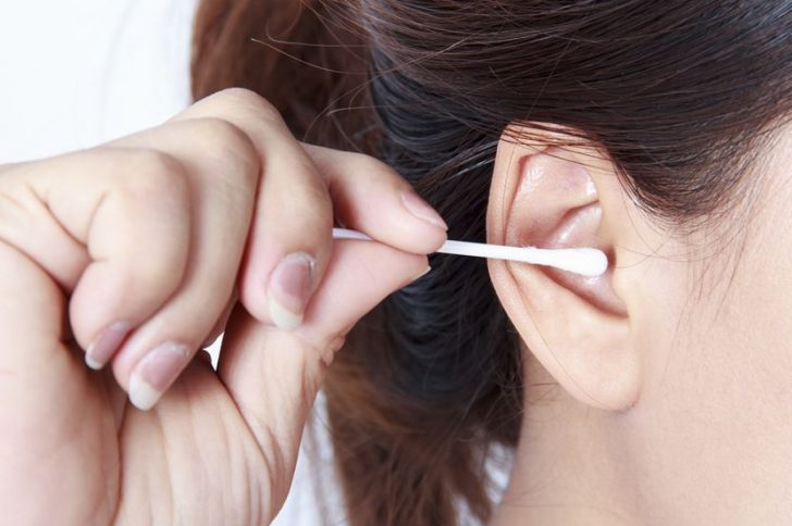 HATARI YA KUCHOKONOA KWA PAMBA MASKIO YA WATOTO - Global Publishers