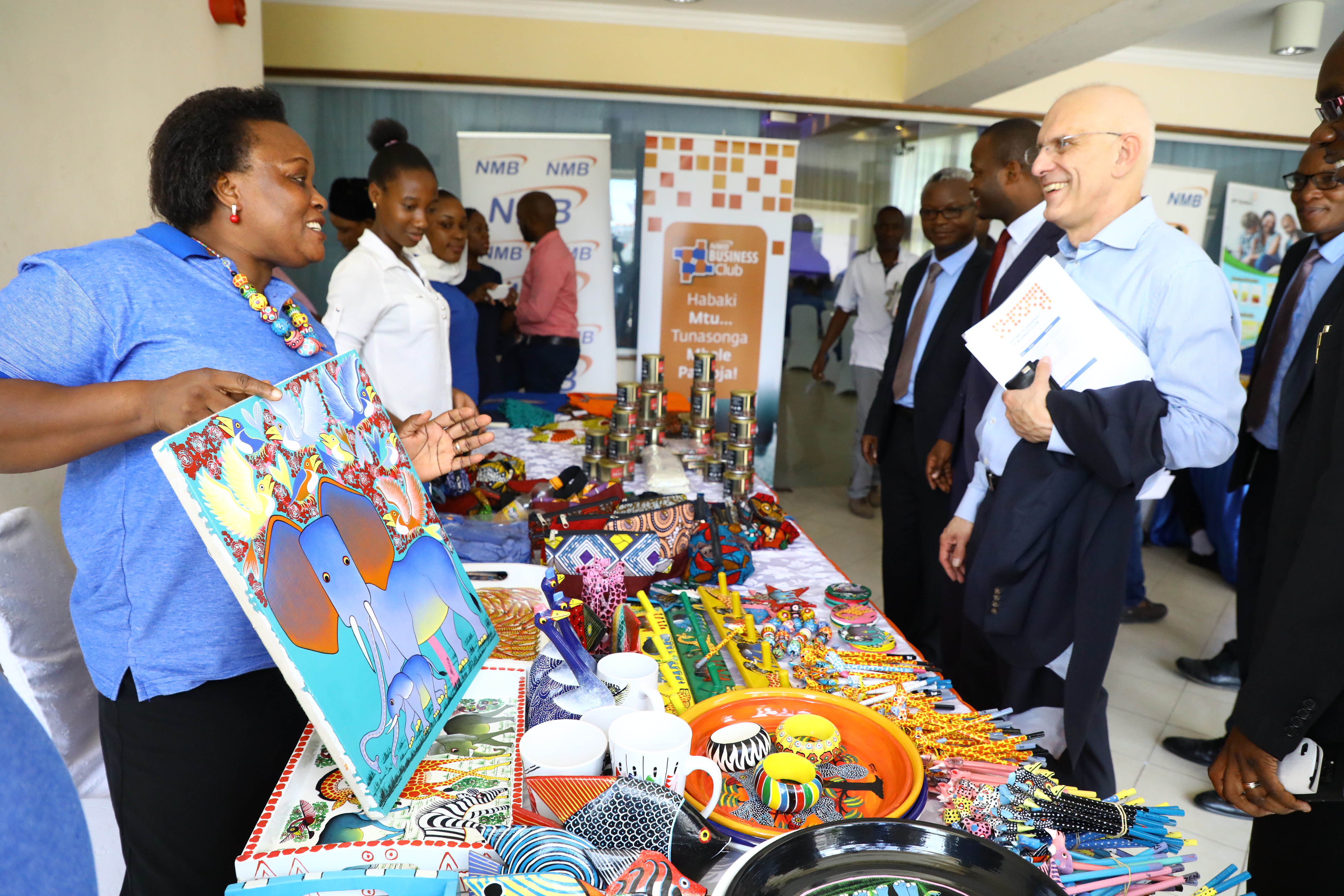 NMB ‘kusomesha’ wafanyabiashara 10 China  - Global Publishers