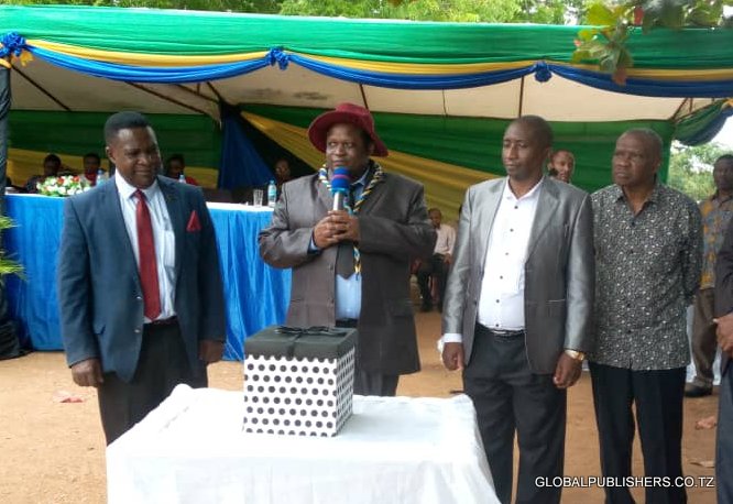 NYANGWINE AWAASA WAHITIMU KIDAO CHA SITA KUSOMA KWA BIDII - Global Publishers