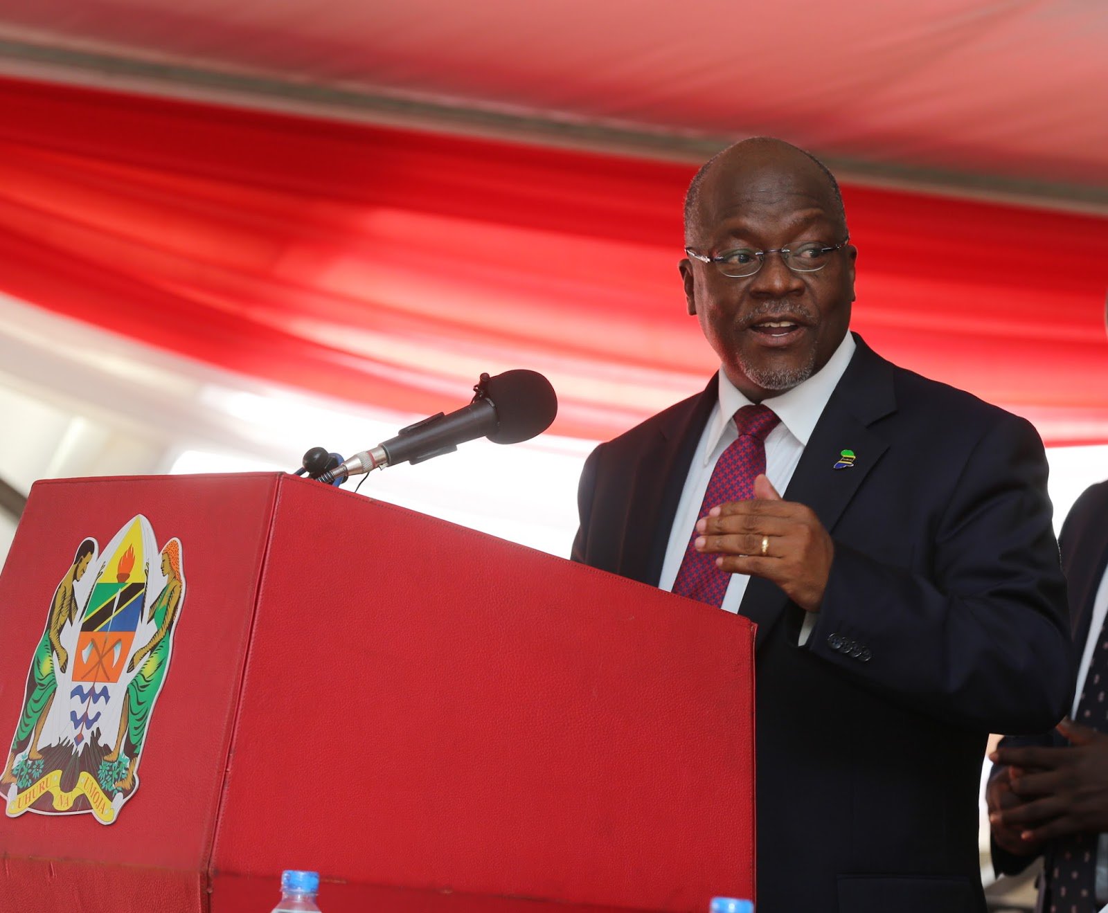 JPM Akerwa na Wakandarasi Hawa – Video - Global Publishers