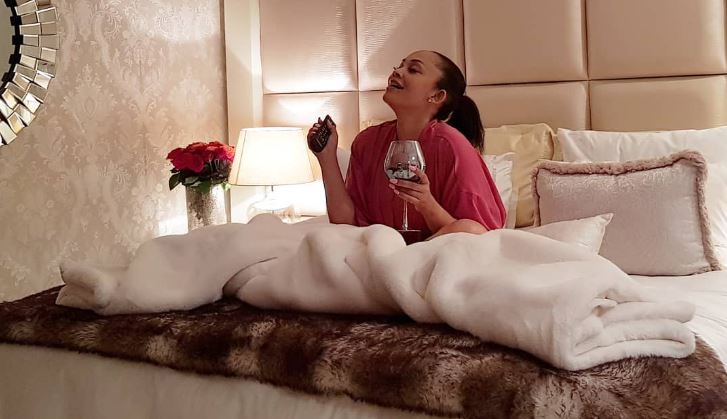 ZARI AKIRI KUVAA ‘NGUO ZA KARIAKOO’ - Global Publishers