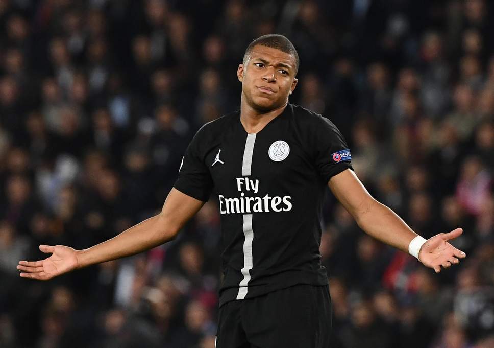 Mbappe Aomba Kuhama PSG - Global Publishers