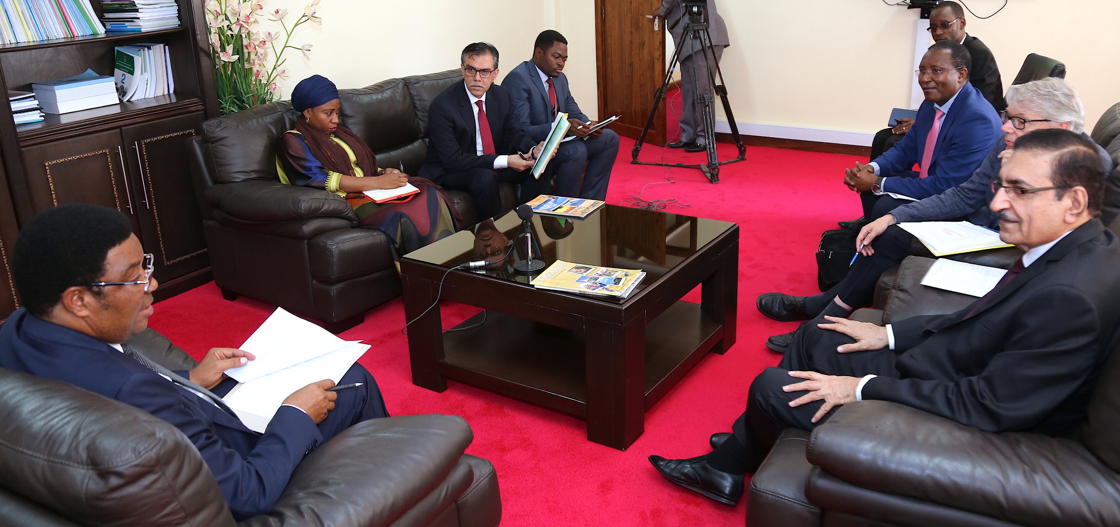 Majaliwa Aingilia Hospitali za Aga Khan ‘Kutopokea’ Kadi za NHIF - Global Publishers