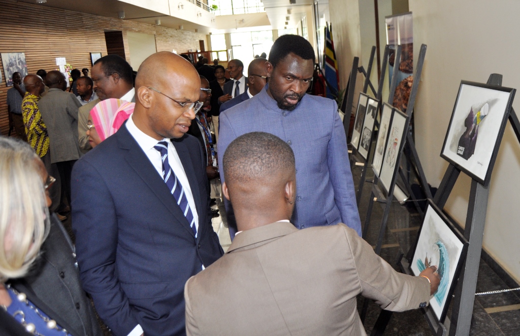 Makamba, Kigwangalla  Waombana Msamaha; ‘Leo Upo Kesho Haupo!’ - Global Publishers