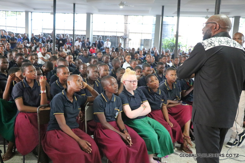 COLLEGE BOX FESTIVAL YATIA FORA MBAGALA - Global Publishers