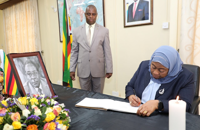 Makamu Wa Rais Asaini Kitabu Cha Maombolezo Ubalozi Wa Zimbabwe - Global Publishers