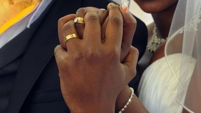 Wanawake wawili Kenya wabadilishana waume zao - Global Publishers