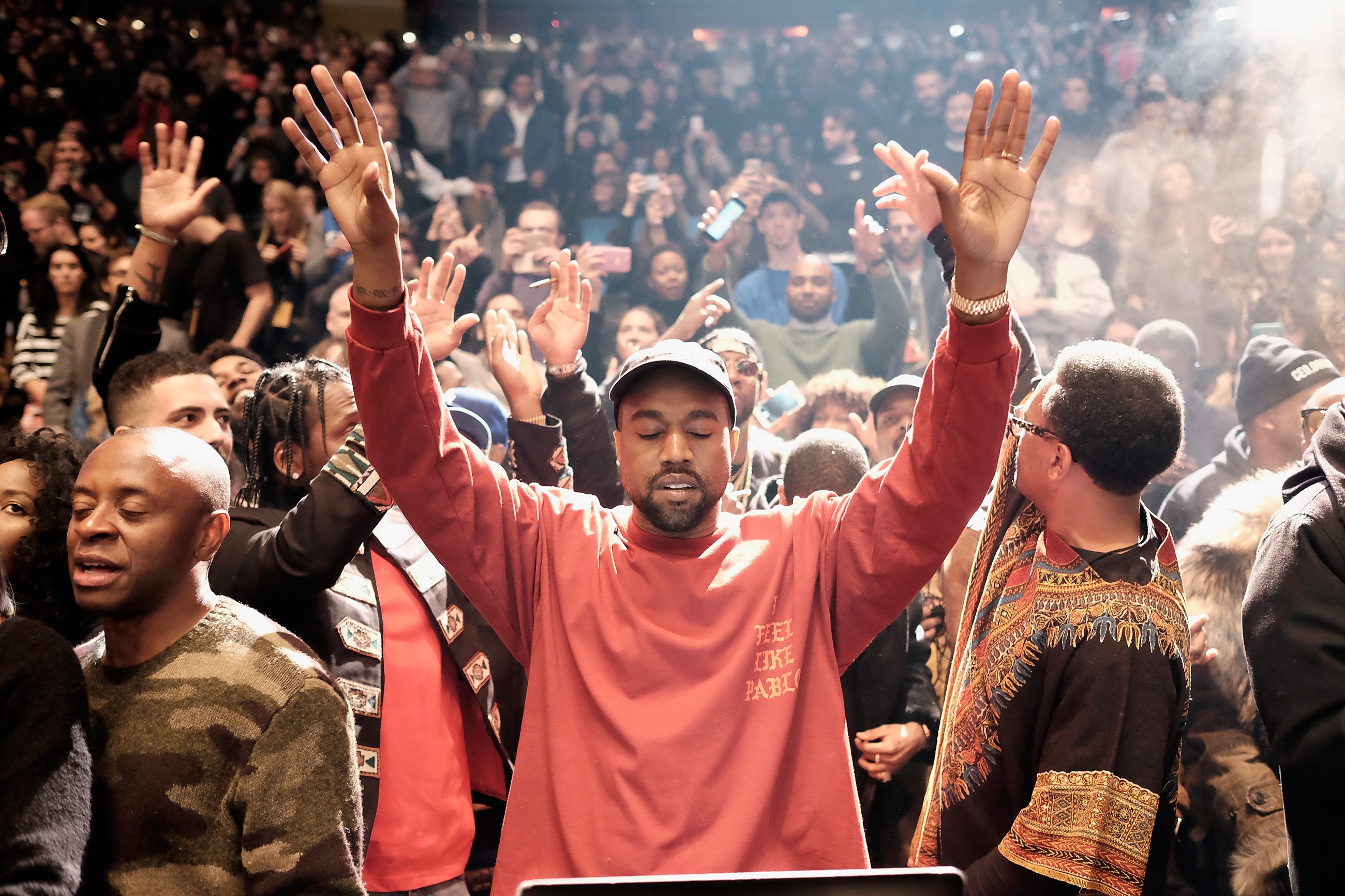 Kanye West Ameokoka Abadili Dini Aingia Ukristo - Global Publishers