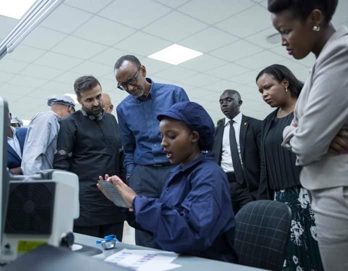 Rwanda Yaanza Kuunda Smartphone Zake - Global Publishers