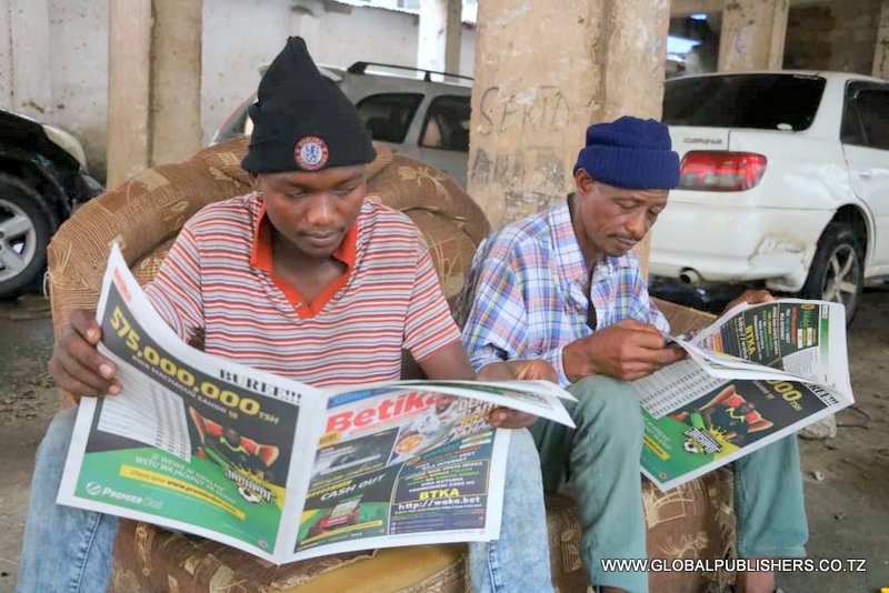 Wasomaji Buguruni Chama Waeleza Furaha Yao Kuhusu Betika - Global Publishers