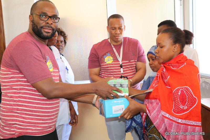 Championi Latoa Misaada kwa Wagonjwa Hospitali ya Mwananyamala - Global Publishers