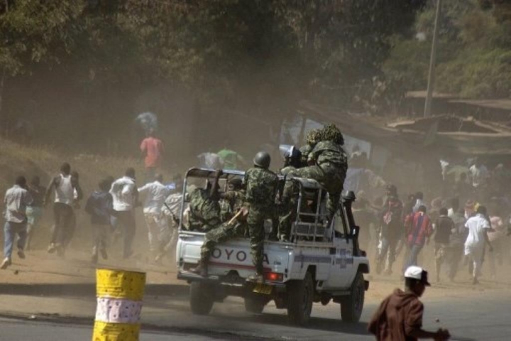 Polisi apigwa mawe hadi kufa - Global Publishers