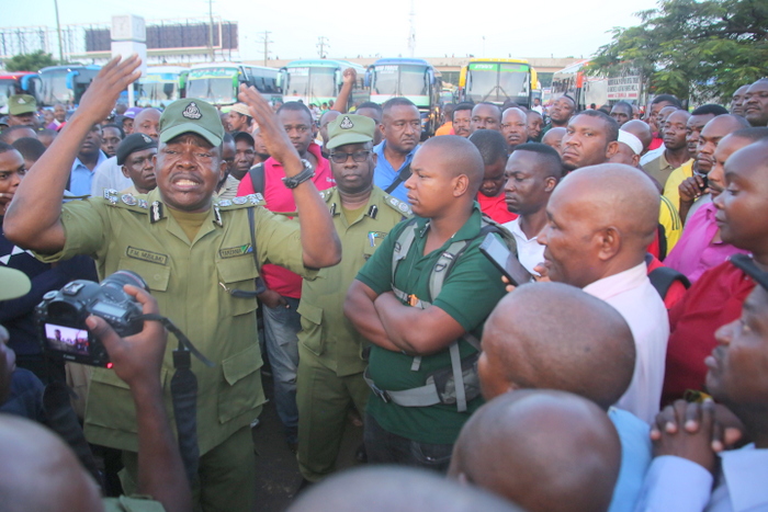 Polisi Yawaonya Madereva Kipindi cha Sikukuu - Global Publishers