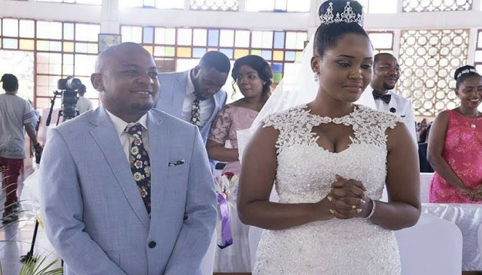 Padri aliyewafungisha ndoa Stamina, mkewe awaita kanisani - Global Publishers