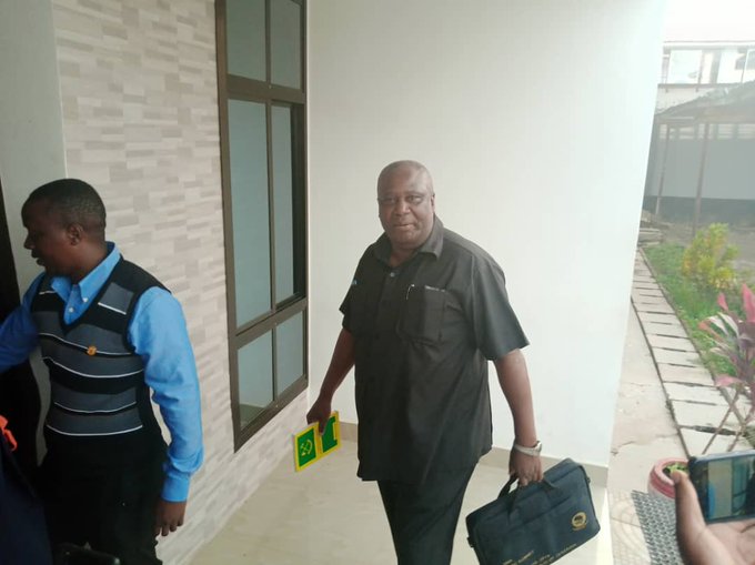 Breaking News: Lugola Awasili TAKUKURU Kuhojiwa - Global Publishers