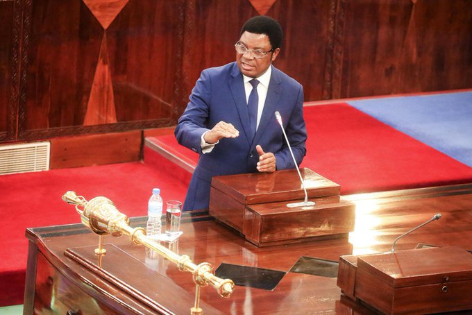 Waziri Mkuu Majaliwa Abanwa Maswali ya Papo kwa Papo Bungeni - Global Publishers