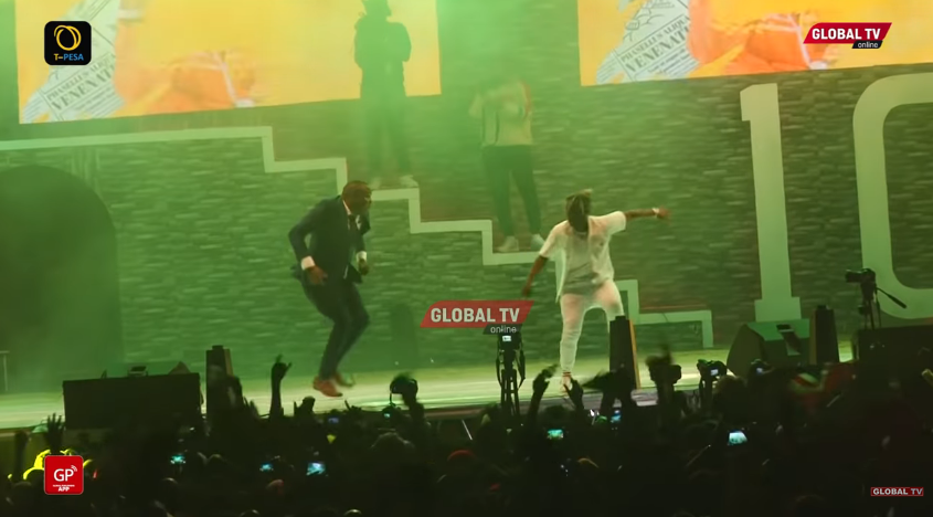 Video: Rayvanny Alivyotimua Vumbi Kigoma, Ampandisha Baba Levo - Global Publishers