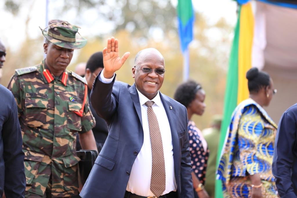 Nabii Bendera Amwangushia JPM Maombi Mazito – Video - Global Publishers