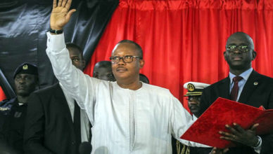 Rais Ajiuzulu Siku Moja Baada ya Kuapishwa - Global Publishers