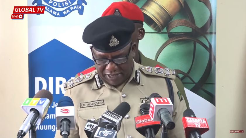 Corona: Wanandoa Wakamatwa Kwa Kufanya Utani Ndani Ya Daladala – Video - Global Publishers