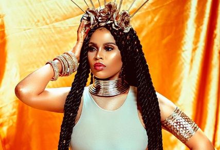 Tatuu ya Lulu Diva Hatari Tupu - Global Publishers