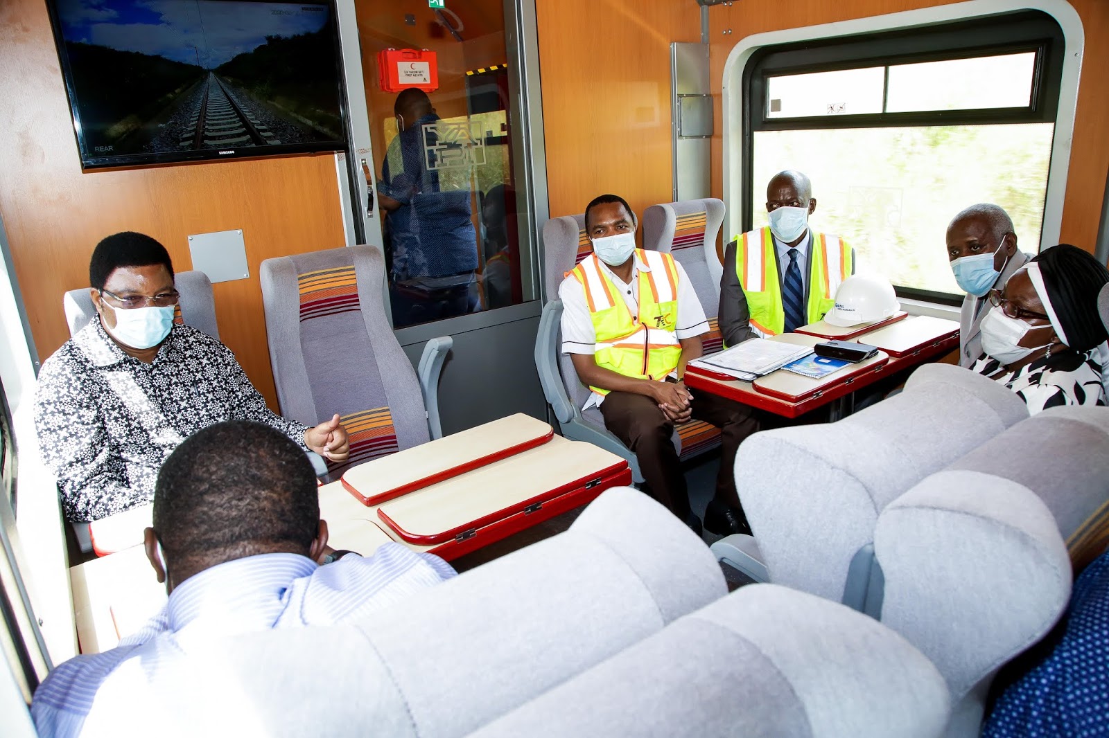 Majaliwa Akagua Ujenzi  Reli ya Kisasa (SGR) – Video - Global Publishers